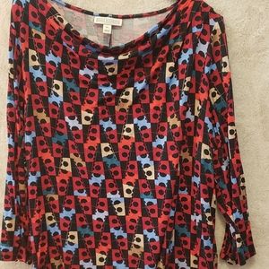 Beautiful colorful Dana Buchman top!